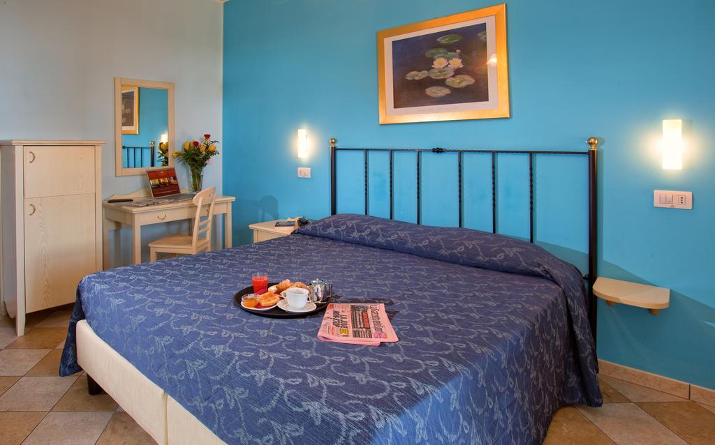 Hotel Ristorante Casa Rossa Alba Adriatica Eksteriør bilde